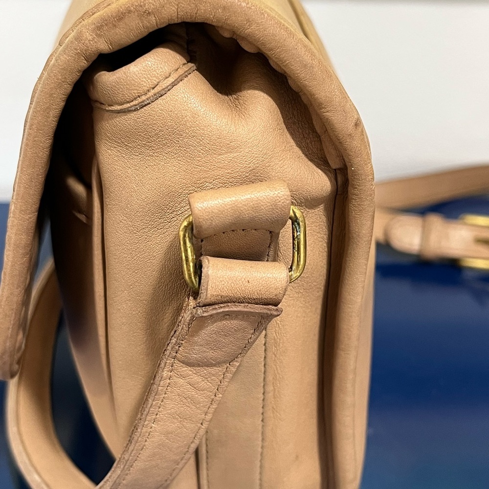Coach Taupe Tailored Leather Purse Flap Bag #4110 Lightweights Vintage 80s 90s. - Picture 6 of 10